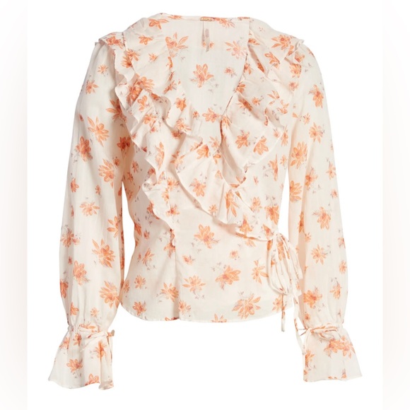 Free People Amanda Ruffle Long Sleeve Top Size Medium Lightweight & Comfortable - Picture 6 of 12